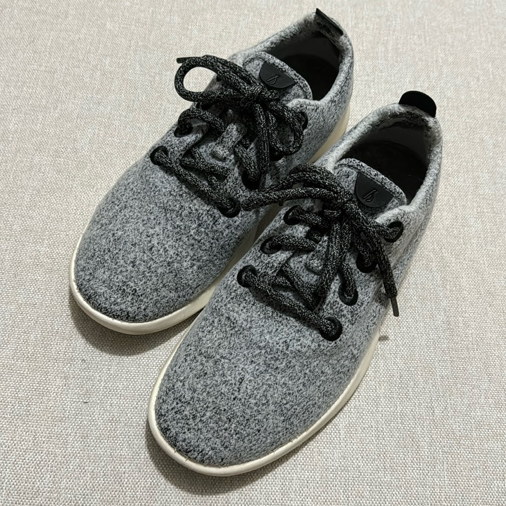 Allbirds Wool Runners-Sz 8-Salt n Pepper Heathered Color-White Soles